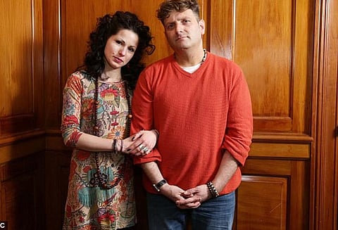 உறுப்பு இன்றி பிறந்தவர் 7 கோடிக்கு 'பயோனிக்' உறுப்பு பொருத்தினார் அறிவியலுக்கு நன்றி கூறுகிறார்