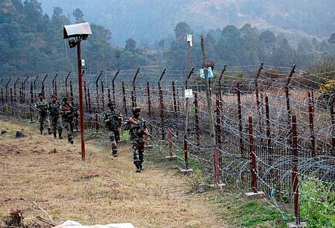 ஜம்முவின் பூஞ்ச் பகுதியில் பாகிஸ்தான் படைகள் தாக்குதல்; இந்தியா பதிலடி
