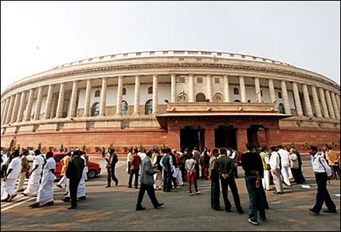 நாடாளுமன்ற இரு அவைகளும் நாள் முழுவதும் ஒத்திவைப்பு