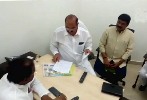 ராஜினாமா கடிதத்தை அளிப்பதற்காக தெலுங்கு தேசம் கட்சி மந்திரிகள் பிரதமர் மோடியை சந்திக்க நேரம் கேட்பு