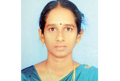 கர்ப்பிணி இல்லை என்று புதிய சர்ச்சை: உஷாவின் பிரேத பரிசோதனை இறுதி அறிக்கைக்காக காத்திருக்கிறோம்