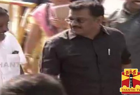 தமிழக பட்ஜெட் கூட்டத்தொடர்; தி.மு.க. எம்.எல்.ஏ.க்கள் கருப்பு சட்டை அணிந்து வருகை