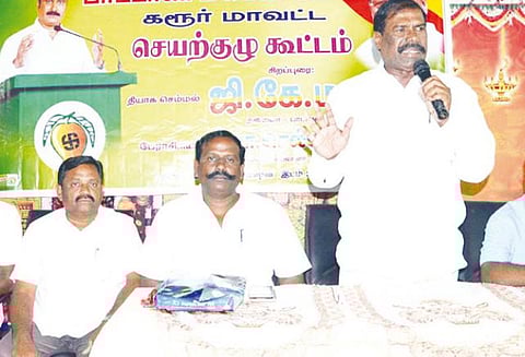 காவிரி மேலாண்மை வாரியம் அமைப்பதில் மத்திய அரசு தமிழகத்திற்கு பச்சை துரோகம் செய்கிறது