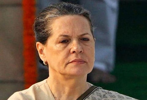 உடல்நலம் பாதிப்பால் ஷிம்லாவில் இருந்து டெல்லி அழைத்து வரப்பட்டார் சோனியா காந்தி