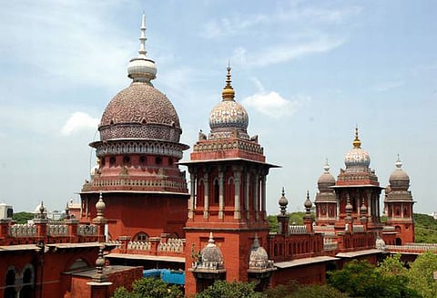 தமிழ்த்தாய் வாழ்த்தை முழுமையாக பாடக்கோரிய வழக்கு தள்ளுபடி