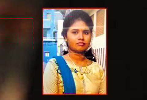 கணித தேர்வு சரியாக எழுதாததால் பிளஸ்-1 மாணவி தற்கொலை