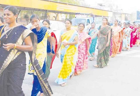 ஜாக்டோ-ஜியோ அமைப்பினர் ஊர்வலம்