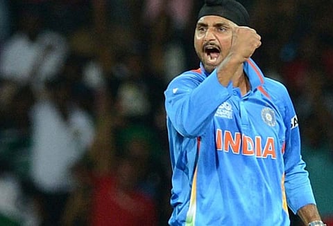 ஆஸ்திரேலிய வீரருக்கு ஒரு நியாயம் எங்களுக்கு ஒரு நியாயமா? ஹர்பஜன் சிங் கடும் கண்டனம்