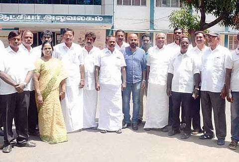 கூட்டுறவு சங்க தேர்தலை நேர்மையாக நடத்த நடவடிக்கை எடுக்க வேண்டும் கலெக்டரிடம் கோரிக்கை