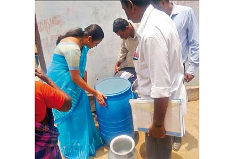 காய்ச்சல் பாதிப்பு: கல்லடிதிடல் கிராமத்தில் சுகாதாரத்துறையினர் ஆய்வு