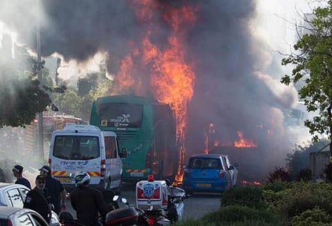 தாய்லாந்தில் பேருந்து தீ பிடித்து விபத்து: 20 பேர் சம்பவ இடத்திலேயே பலி