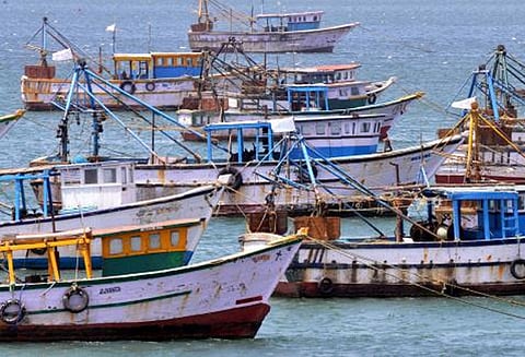 இலங்கை சிறையில் உள்ள ராமேஸ்வரம் மீனவர்களை விடுவிக்க வலியுறுத்தி இன்று முதல் காலவரையற்ற போராட்டம்