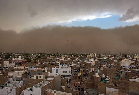 உத்தரபிரதேசம், ராஜஸ்தானை மற்றொரு புழுதிப் புயல் தாக்கலாம் வானிலை ஆய்வு மையம் எச்சரிக்கை