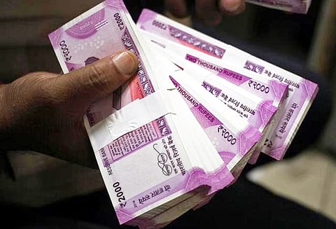 பிரபல நிதி நிறுவனத்தில் ரூ.12 லட்சம் கையாடல் 3 பேர் கைது