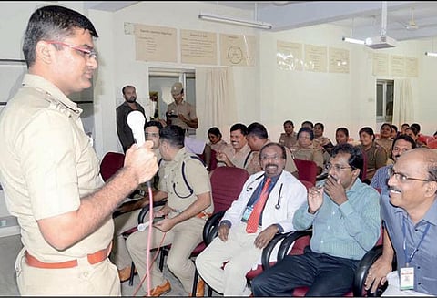 சிறுவர்களுக்கு எதிரான பாலியல் குற்றங்களில் விரைவான நடவடிக்கை தேவை - சூப்பிரண்டு ஸ்ரீநாத்