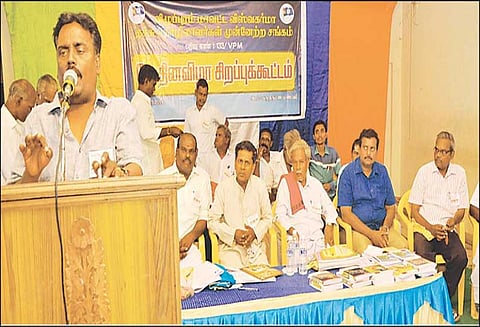 தச்சு தொழிலாளர்களுக்கு தனி நலவாரியம் அமைக்க வேண்டும்