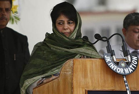 வன்முறை பாதை இஸ்லாமிற்கு எதிரானது குழந்தைகளை தடுங்கள், பெற்றோர்களுக்கு மெகபூபா முப்தி கோரிக்கை