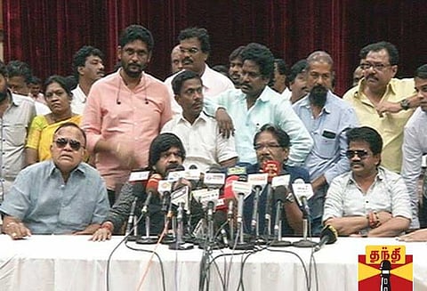 தயாரிப்பாளர்கள் சங்க நிர்வாகிகளாக தமிழர்கள் வரவேண்டும்; நடிகர் ராதாரவி