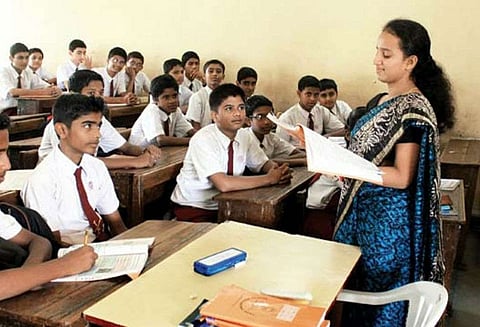 உள்ளேன் ஐயா என்பதற்கு பதில் ஜெய்ஹிந்த் என கூற மத்திய பிரதேச அரசு உத்தரவு