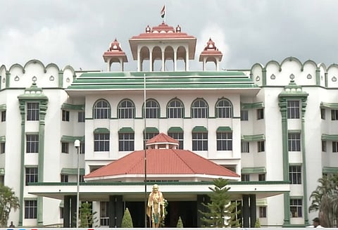 மத்திய அமைச்சர் நிர்மலா சீதாராமனுக்கு கருப்புக் கொடி காட்டிய புகாரில் 12 பேருக்கு முன்ஜாமின் - உயர்நீதிமன்ற மதுரை கிளை