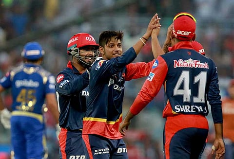 ஐபிஎல் கிரிக்கெட் பிளே ஆஃப் சுற்றுக்கான வாய்ப்பை இழந்து மும்பை வெளியேறியது