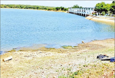 பூண்டி ஏரியில் இருந்து செம்பரம்பாக்கம் ஏரிக்கு தண்ணீர் திறப்பு நிறுத்தம்