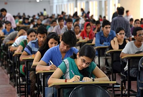 44 ஆயிரம் என்ஜினீயரிங் பட்டதாரிகள் தேர்வு எழுதினர் 35 சதவீதம் பேர் வரவில்லை