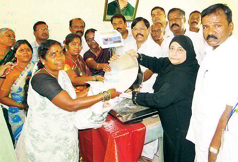 வாணியம்பாடி அருகே ரூ.10 லட்சத்தில் புதிய ரேஷன் கடை