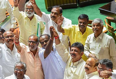 குமாரசாமி அமைச்சரவையில் 2 துணை முதல்வர்கள்; காங்கிரசுக்கு 20 மந்திரிகள் வாய்ப்பு