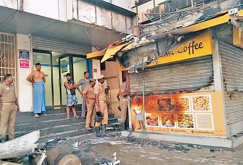 போரூர் அருகே டீ கடையில் தீ விபத்து