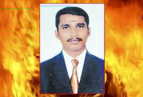 உடலில் பெட்ரோல் ஊற்றி வாலிபர் தீக்குளித்து தற்கொலை