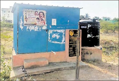 மறைமலைநகர் நகராட்சியில் பூட்டி கிடக்கும் குடிநீர் சுத்திகரிப்பு நிலையங்கள்