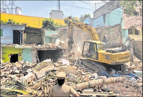 ஓட்டேரியில்,ஆக்கிரமித்து கட்டப்பட்ட 19 வீடுகள் இடித்து அகற்றம்