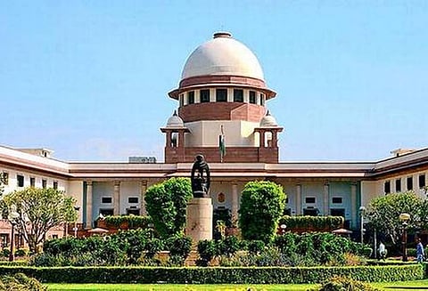 இரட்டை இலை சின்னம் வழக்கு: 16-ந் தேதிக்கு தள்ளிவைப்பு - டெல்லி ஐகோர்ட்டு உத்தரவு