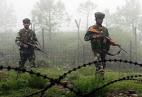 எல்லையில் தாக்குதல்: இந்திய தூதரை அழைத்து பாகிஸ்தான் கண்டனம்