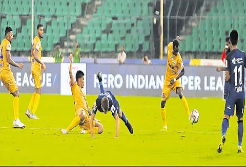 ஐ.எஸ்.எல். கால்பந்து: சென்னை அணியின் தோல்வி தொடருகிறது