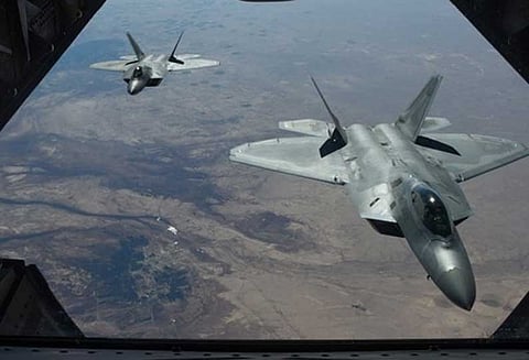 சிரியாவின் கிழக்கே வான்வழி தாக்குதல்; பொதுமக்களில் 14 பேர் பலி