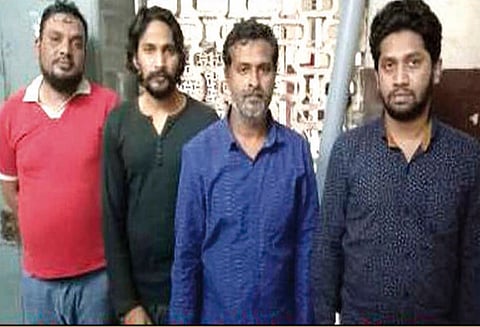 பெங்களூருவில் துப்பாக்கி விற்க முயற்சி: நடிகர் உள்பட 4 பேர் கைது