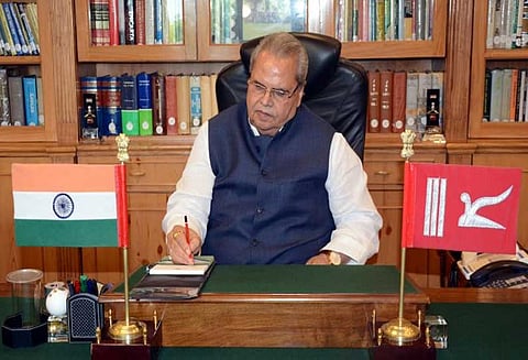 தீவிரவாதத்தில் இணையும் இளைஞர்களின் எண்ணிக்கை பெருமளவில் குறைந்துள்ளது; காஷ்மீர் ஆளுநர்