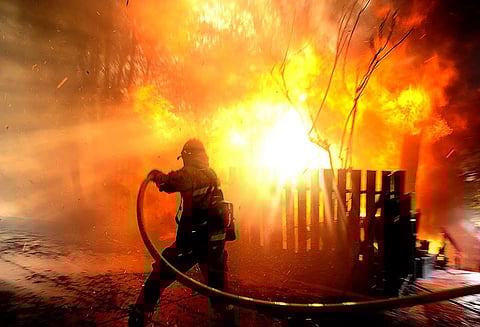 திருத்தணி அருகே கார் உதிரிபாக தொழிற்சாலையில் தீ விபத்து