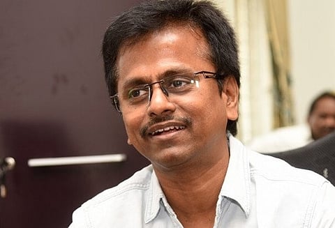 டைரக்டர் முருகதாசை கைது செய்ய தடை ஐகோர்ட்டு உத்தரவு