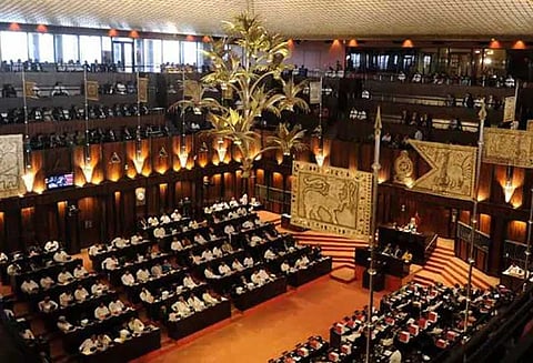 நாடாளுமன்ற கலைப்புக்கு எதிராக நீதிமன்றத்தில் இலங்கை அரசியல் கட்சிகள் மனு