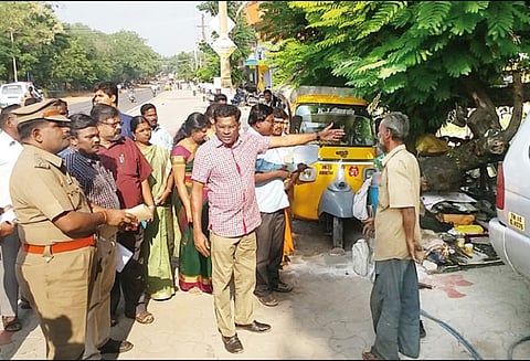 தீபத் திருவிழாவை முன்னிட்டு கிரிவலப் பாதையில் அடிப்படை வசதிகள் குறித்து கலெக்டர் ஆய்வு