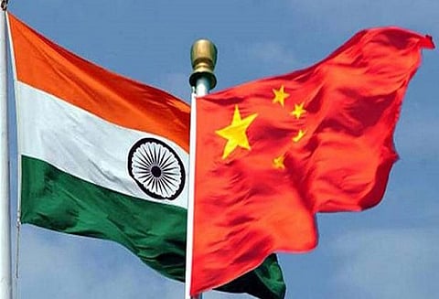 எல்லையில் அமைதி நிலவ இந்தியா-சீன அதிகாரிகள் பேச்சுவார்த்தை