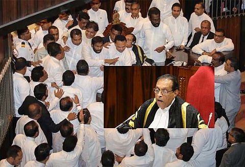 இலங்கை நாடாளுமன்றத்தில் சபாநாயகர் மீது மிளகாய்ப் பொடி தாக்குதல்