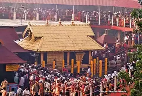 சபரிமலையில் பெண்கள் அனுமதி - கால அவகாசம் கேட்டு தேவஸ்தானம் மனு தாக்கல்