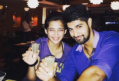 நடிகை அக்ஷராஹாசனின் ஆபாச புகைப்படங்கள் வெளியாக காரணம் காதலரா?