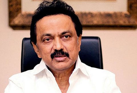 குட்கா வழக்கில் வழக்கில் தாக்கலான முதல்கட்ட குற்றப்பத்திரிகையில் உயர் போலீஸ் அதிகாரிகள், அமைச்சர் பெயர் இல்லாதது சந்தேகம் அளிக்கிறது மு.க.ஸ்டாலின் அறிக்கை