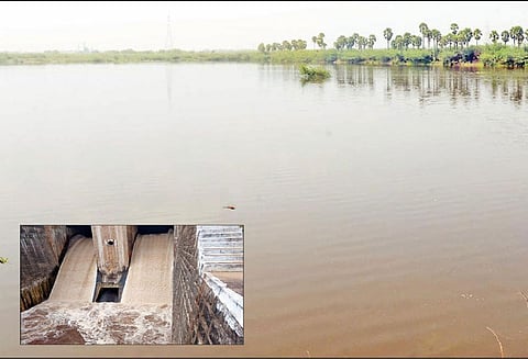 மாவட்டத்தில் ‘கஜா’ புயலால் அணைகளின் நீர்மட்டம் கிடு, கிடு உயர்வு - ஒரே நாளில் 3 அணைகள் நிரம்பின