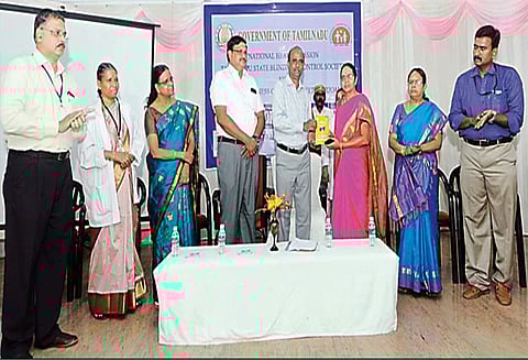 பச்சிளம் குழந்தைகளுக்கு ஏற்படும் விழித்திரை பாதிப்பை தக்க தருணத்தில் கண்டறிந்தால் பார்வை இழப்பை தடுக்கலாம் - கலெக்டர் தகவல்